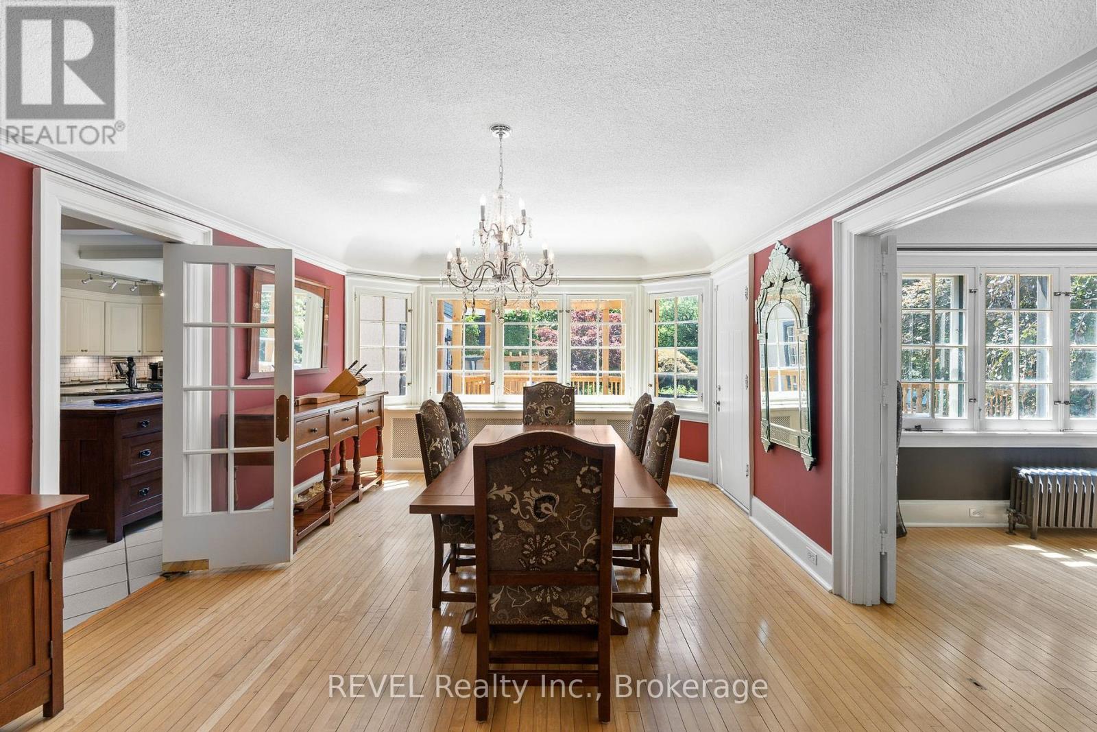 166 Queen Street, Niagara-On-The-Lake, Ontario  L0S 1J0 - Photo 11 - X12313748