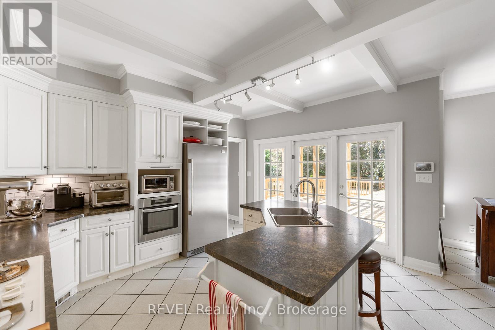 166 Queen Street, Niagara-On-The-Lake, Ontario  L0S 1J0 - Photo 15 - X12313748