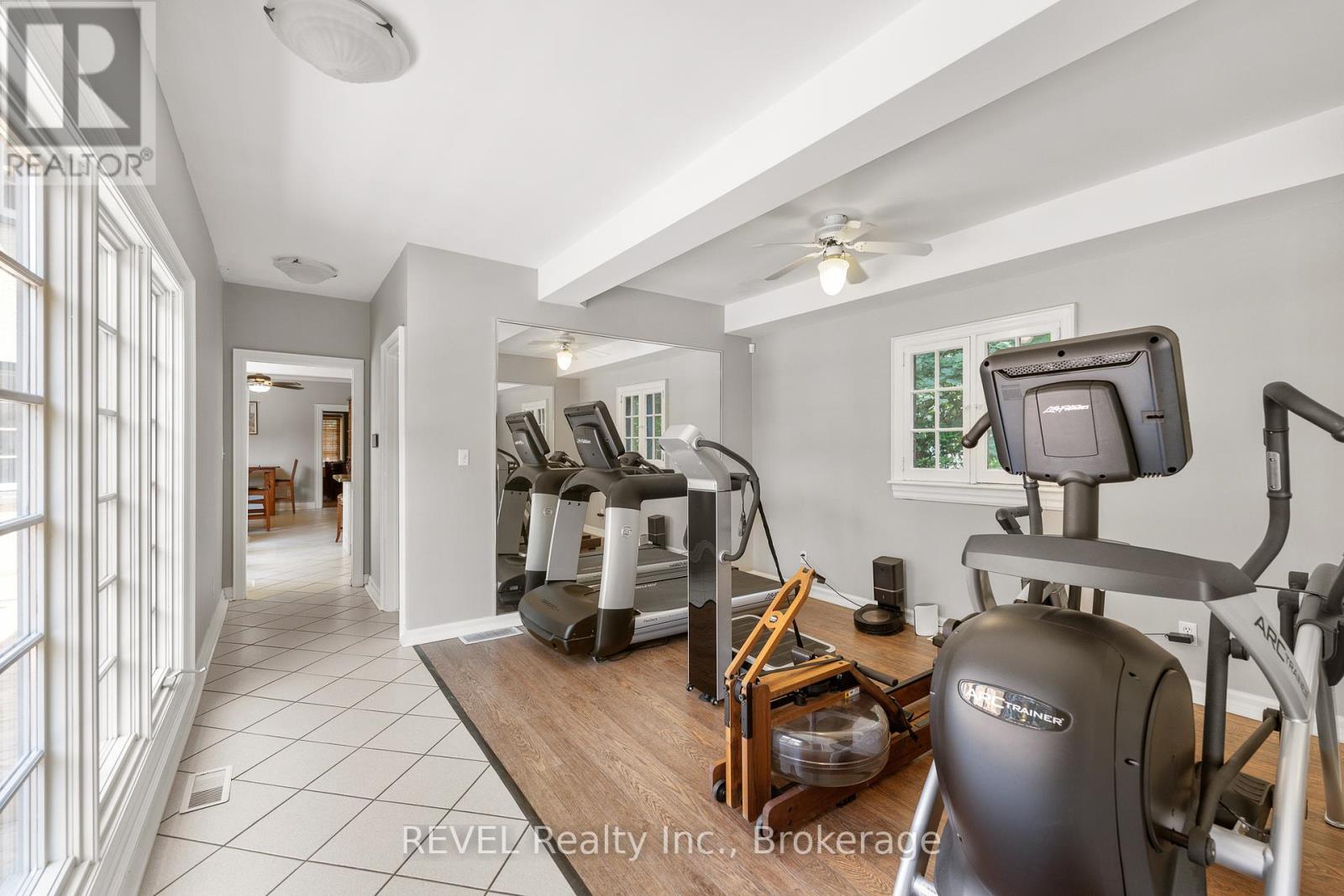 166 Queen Street, Niagara-On-The-Lake, Ontario  L0S 1J0 - Photo 22 - X12313748