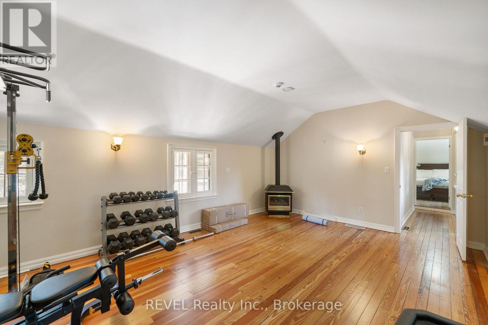 166 Queen Street, Niagara-On-The-Lake, Ontario  L0S 1J0 - Photo 36 - X12313748