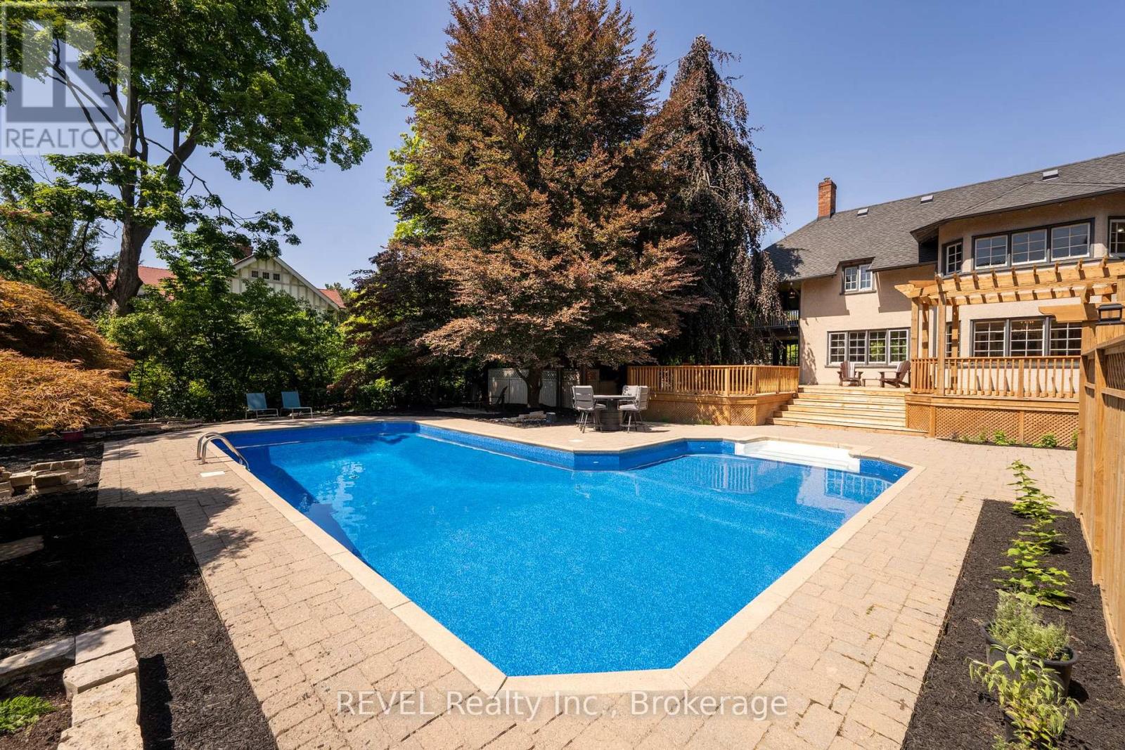 166 Queen Street, Niagara-On-The-Lake, Ontario  L0S 1J0 - Photo 43 - X12313748