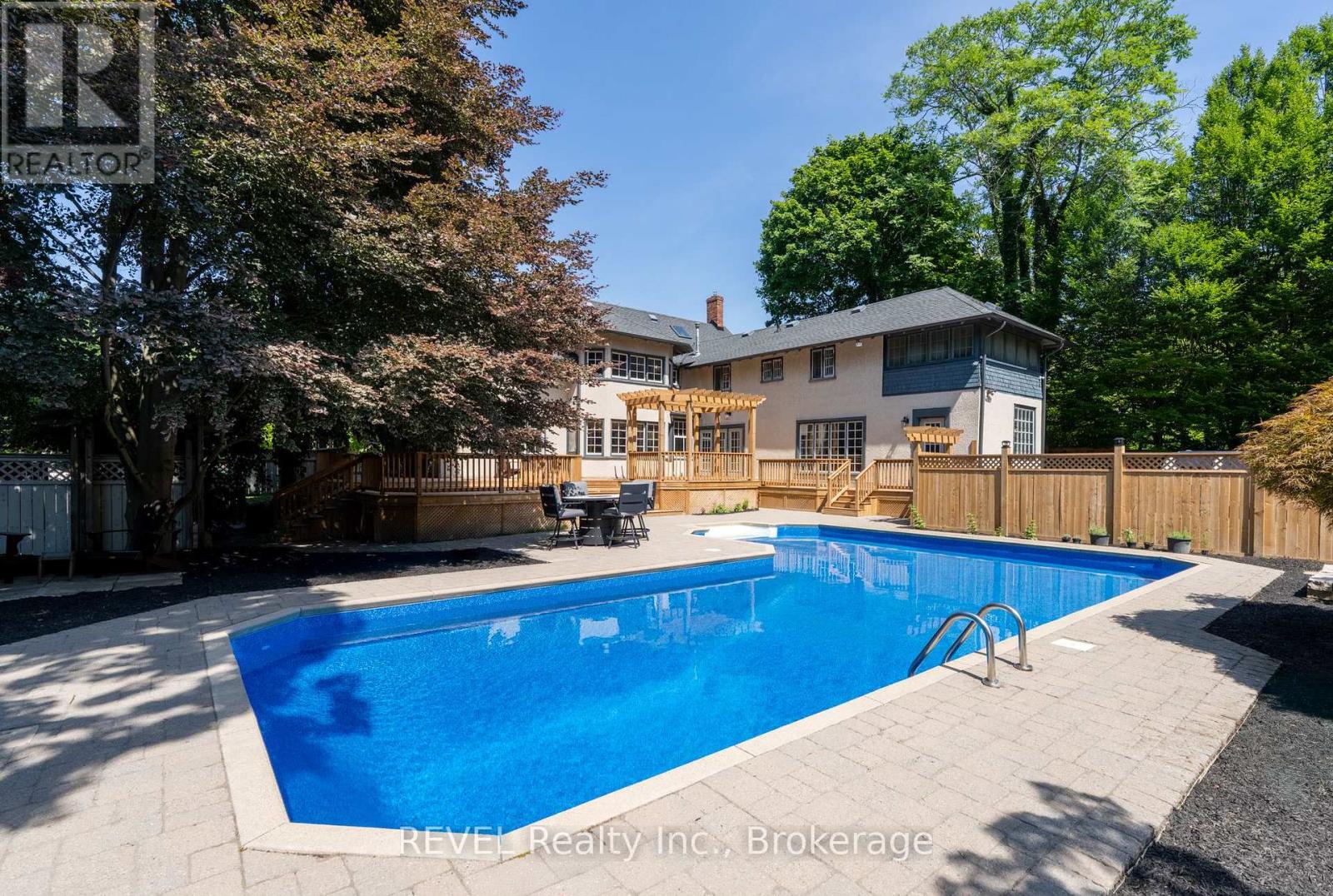 166 Queen Street, Niagara-On-The-Lake, Ontario  L0S 1J0 - Photo 44 - X12313748