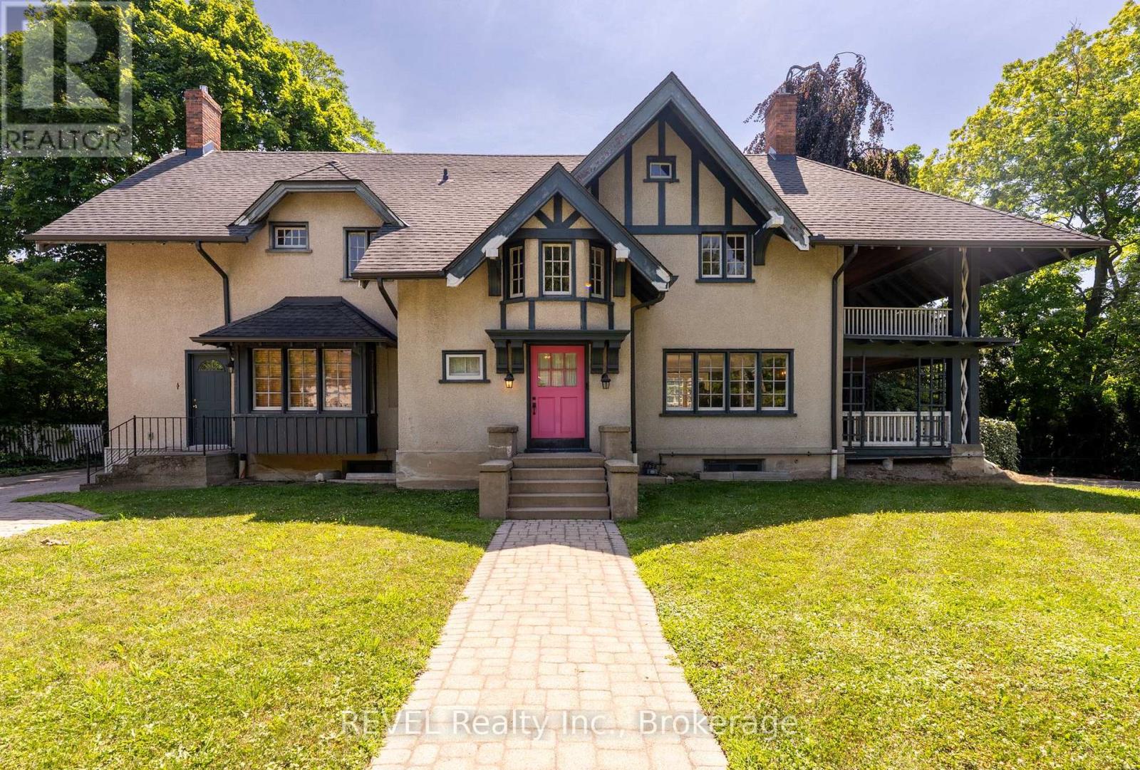 166 Queen Street, Niagara-On-The-Lake, Ontario  L0S 1J0 - Photo 5 - X12313748