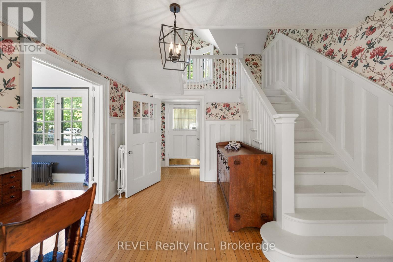 166 Queen Street, Niagara-On-The-Lake, Ontario  L0S 1J0 - Photo 7 - X12313748