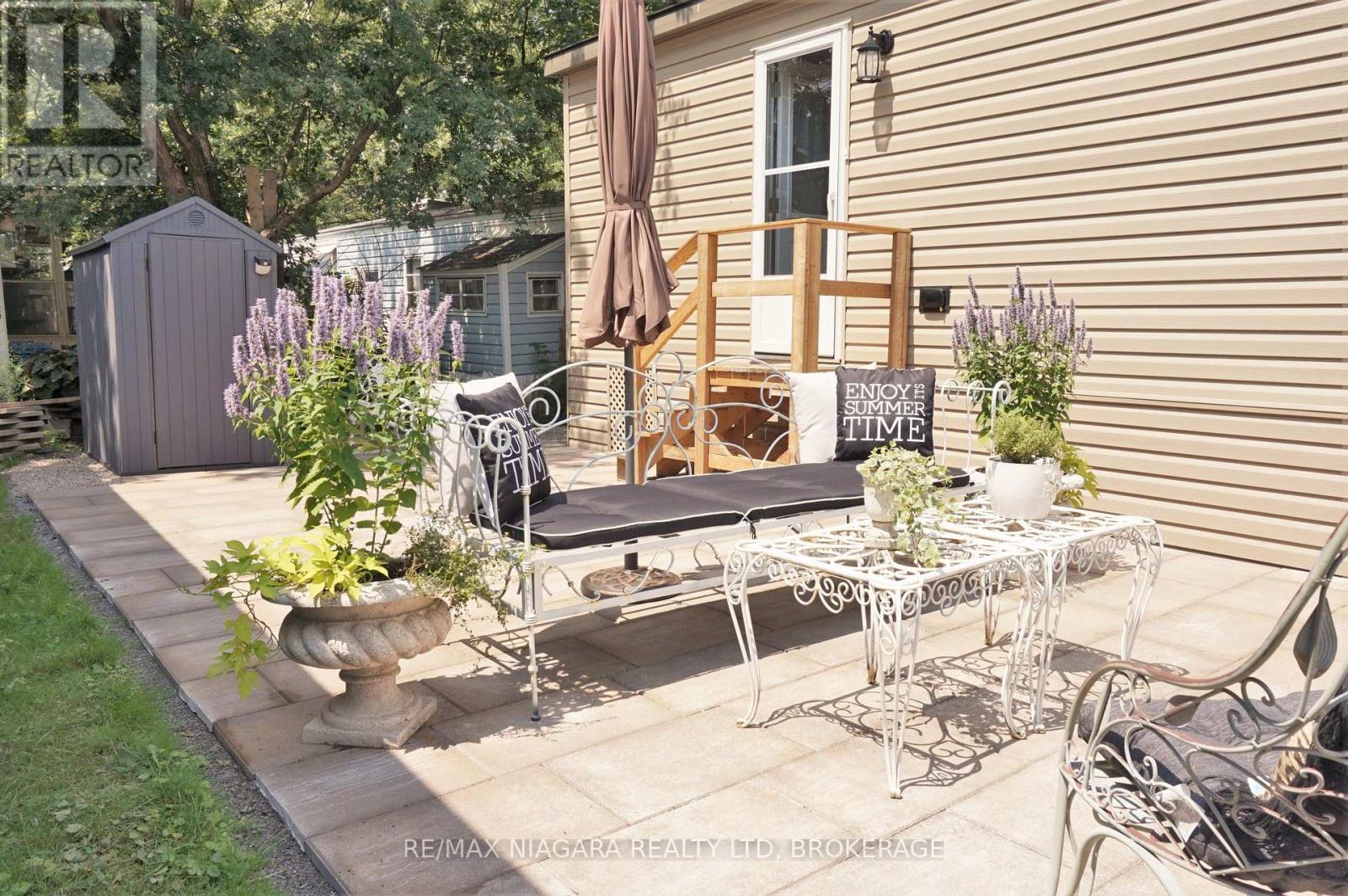 246 - 8845 Lundy's Lane, Niagara Falls, Ontario  L2H 1H5 - Photo 2 - X12315316