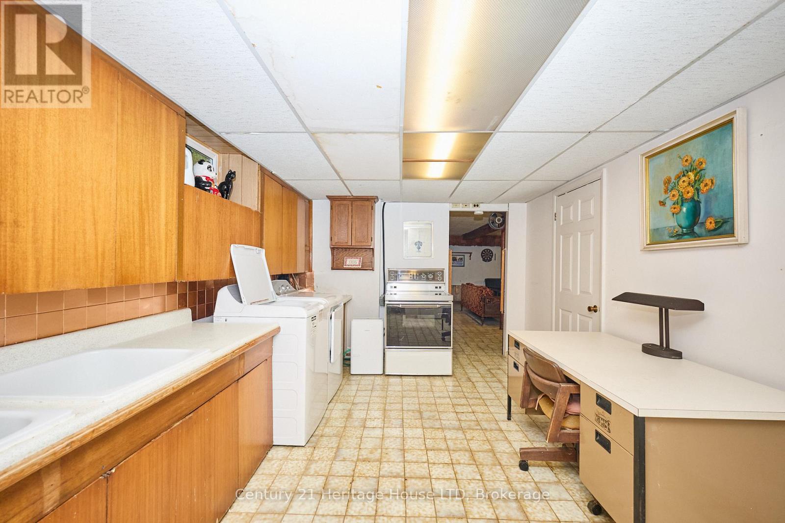 2229 Houck Crescent, Fort Erie, Ontario  L2A 5M4 - Photo 14 - X12316017