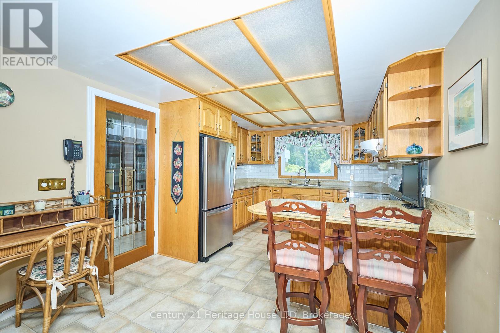 2229 Houck Crescent, Fort Erie, Ontario  L2A 5M4 - Photo 6 - X12316017