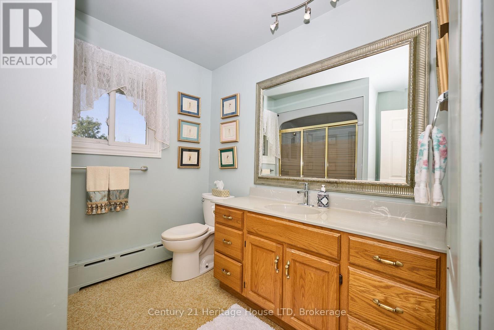 2229 Houck Crescent, Fort Erie, Ontario  L2A 5M4 - Photo 7 - X12316017