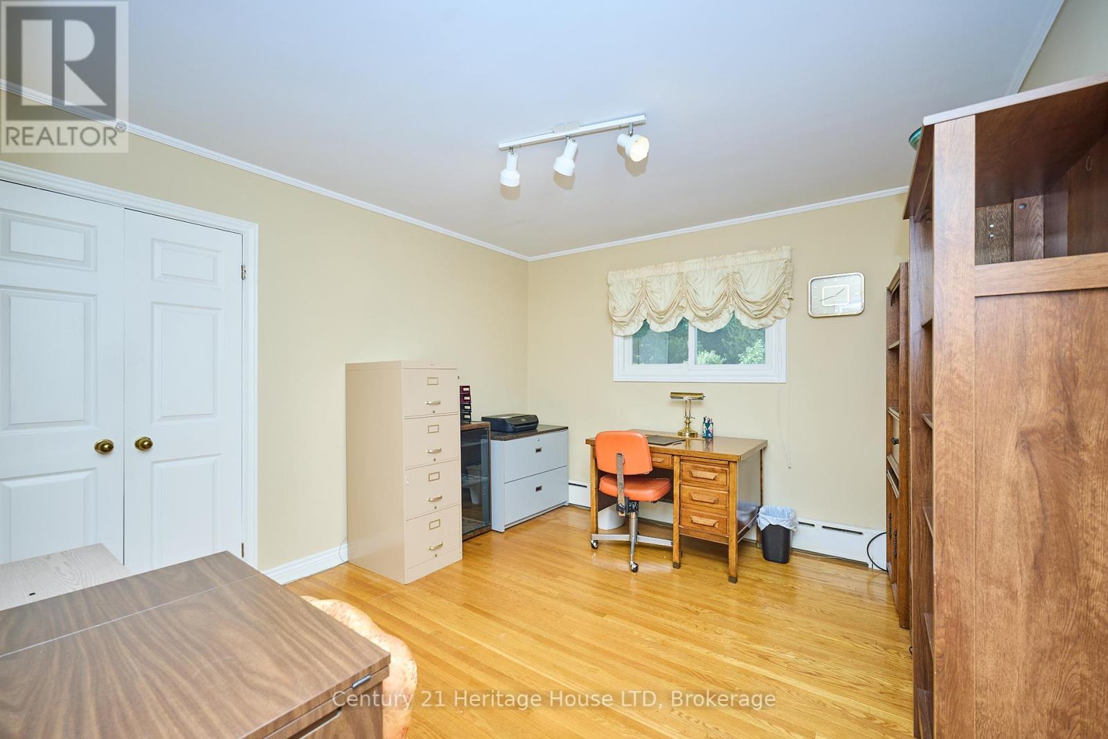 2229 Houck Crescent, Fort Erie, Ontario  L2A 5M4 - Photo 9 - X12316017