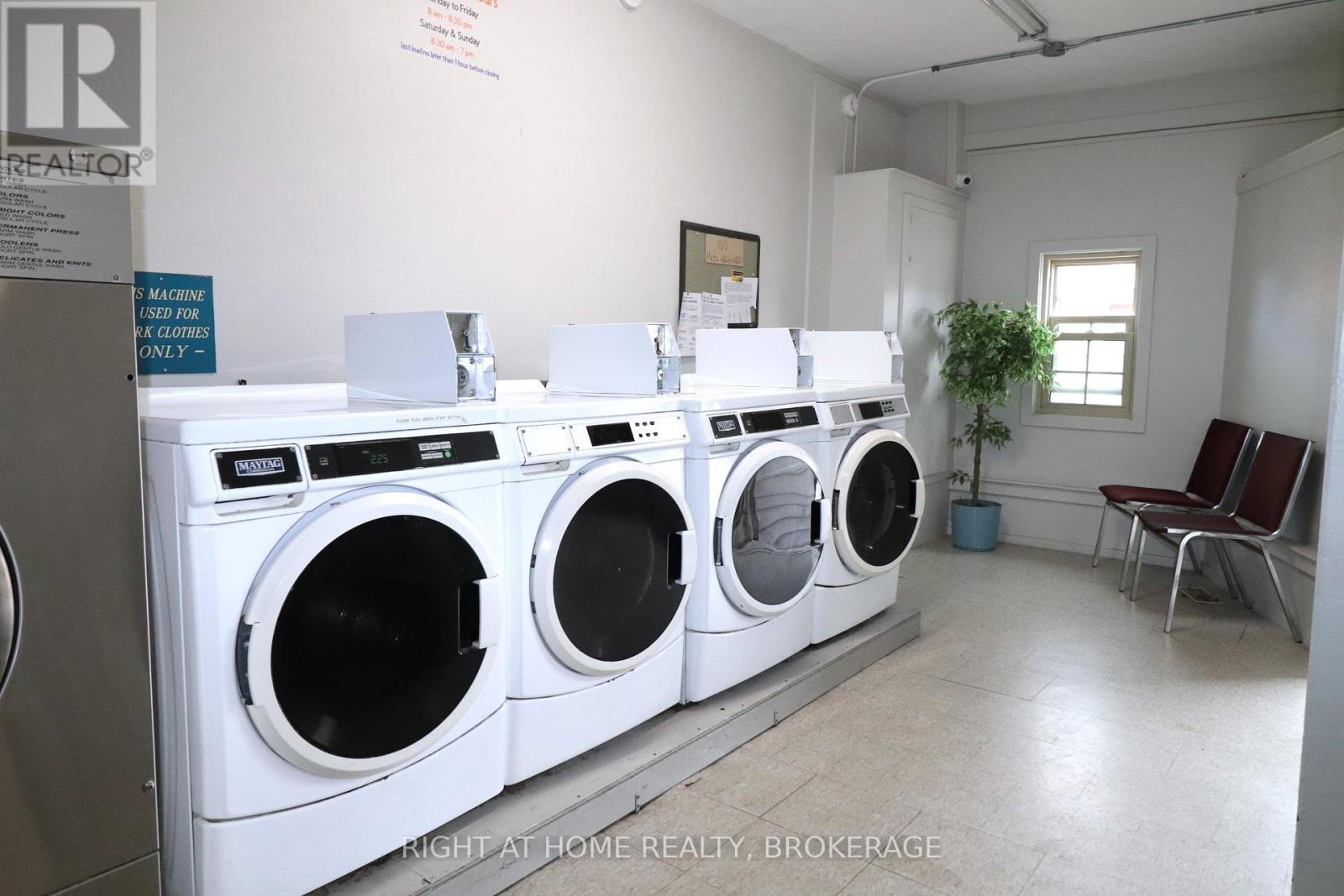 36 Nickel Street, Port Colborne, Ontario  L3K 1B2 - Photo 6 - X12316262