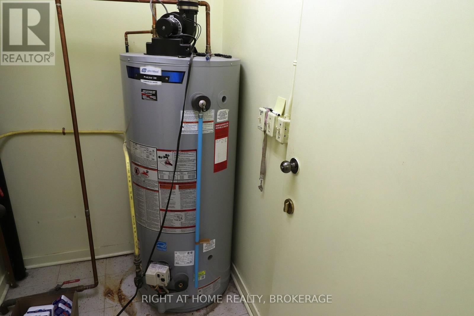 36 Nickel Street, Port Colborne, Ontario  L3K 1B2 - Photo 8 - X12316262