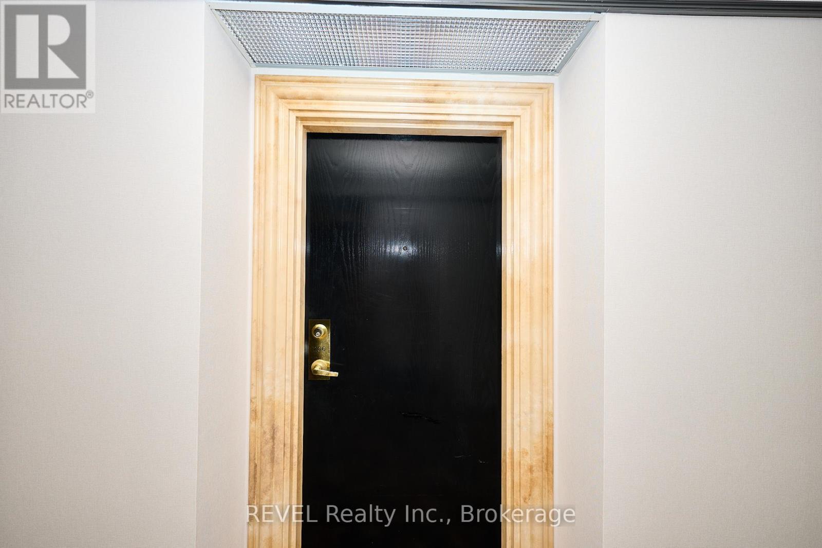 206 - 5100 Dorchester Road, Niagara Falls, Ontario  L2E 7H4 - Photo 5 - X12316778