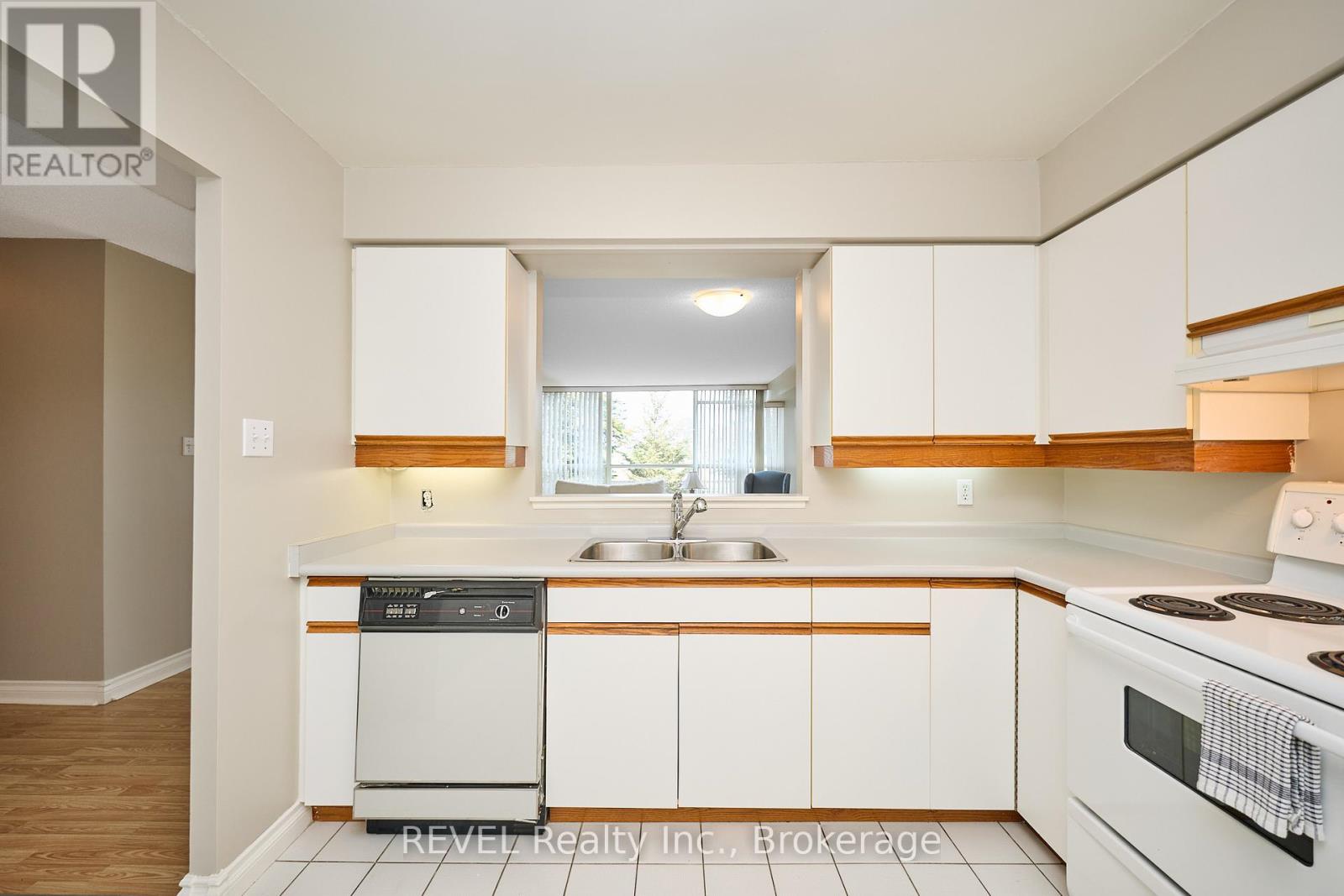 206 - 5100 Dorchester Road, Niagara Falls, Ontario  L2E 7H4 - Photo 9 - X12316778