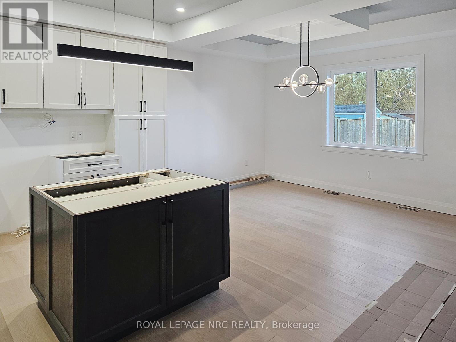 4705 Lee Avenue, Niagara Falls, Ontario  L2H 1M7 - Photo 6 - X12319292