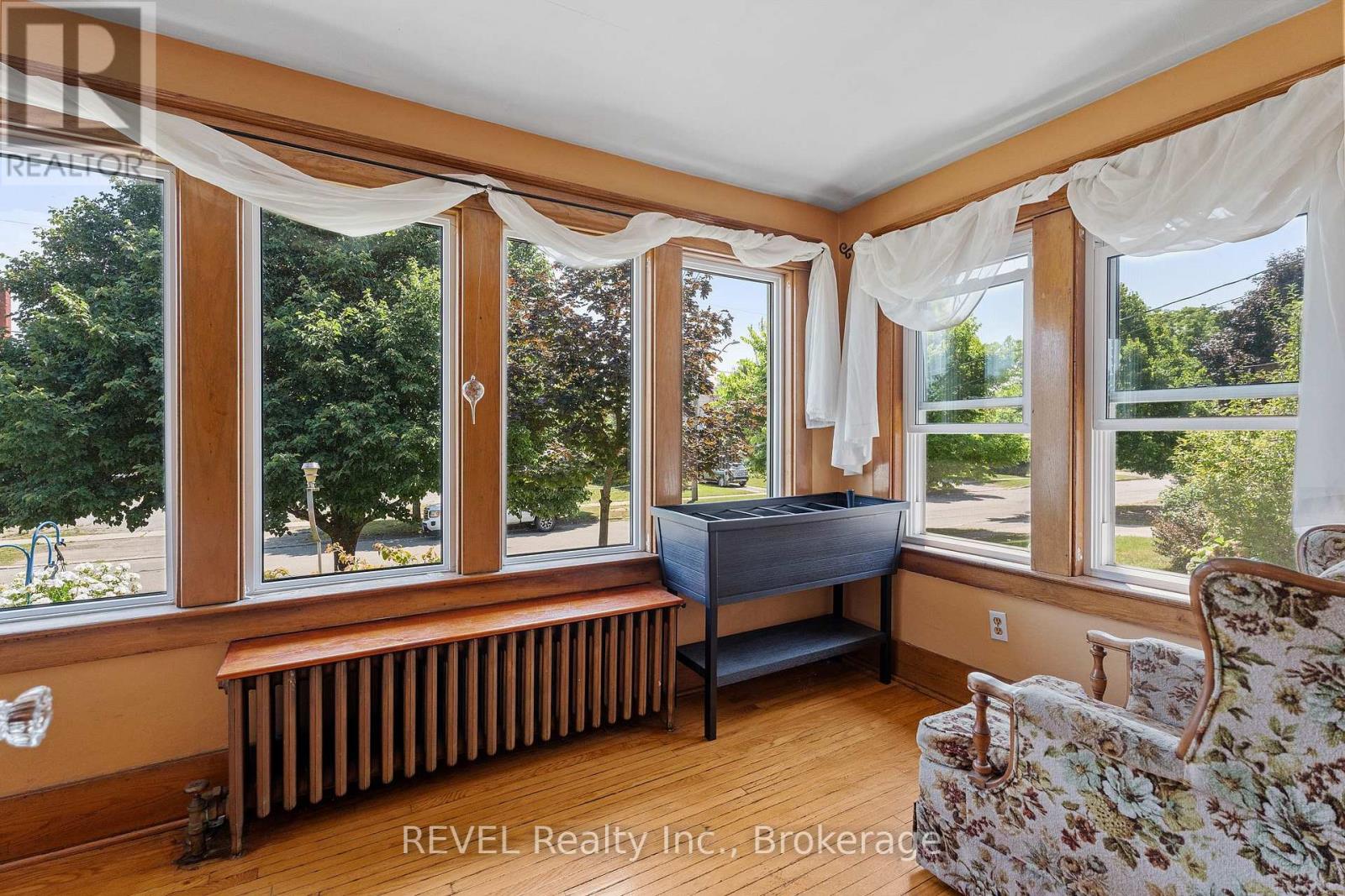 208 North Street, Fort Erie, Ontario  L2A 3R8 - Photo 10 - X12320020