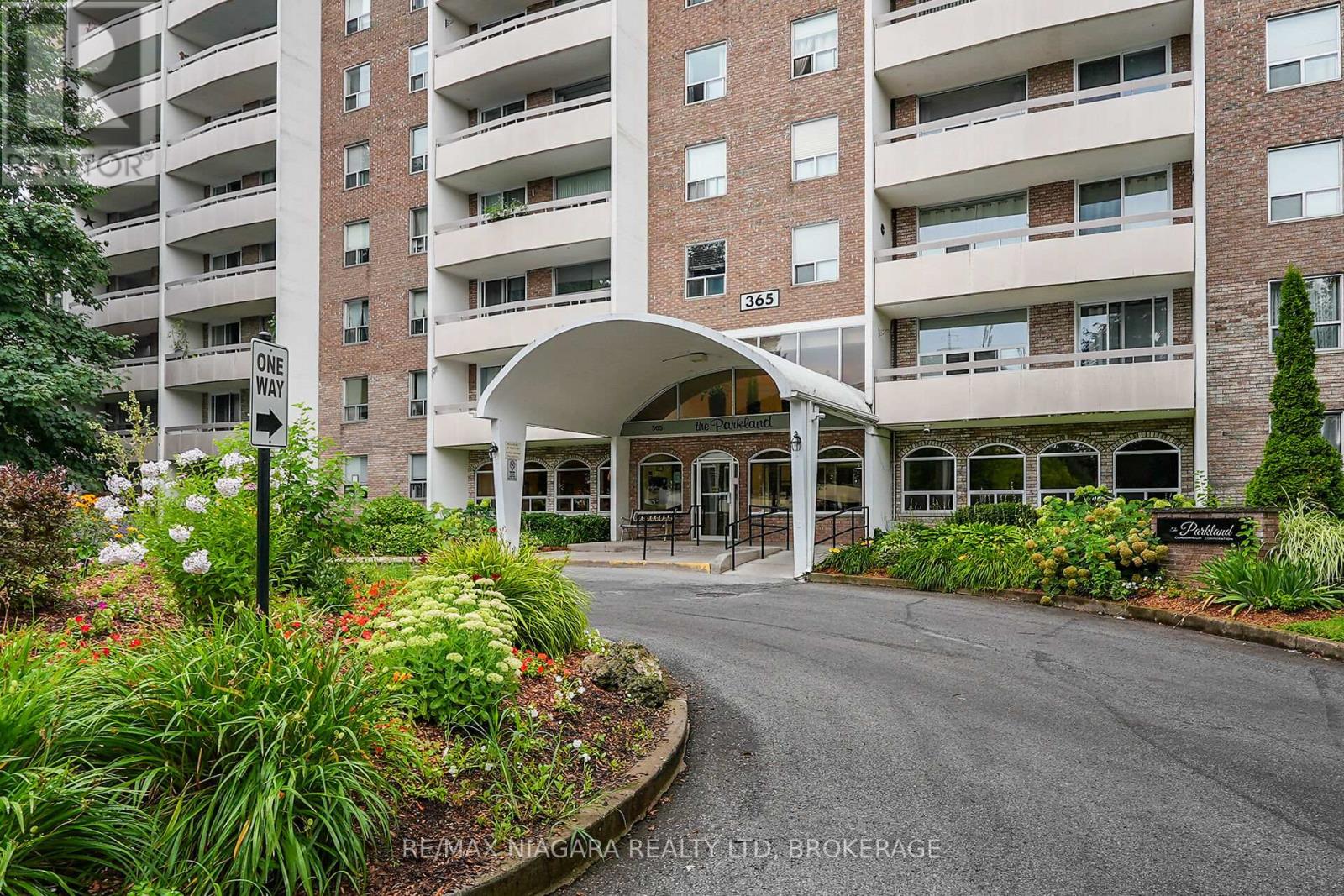 1003 - 365 Geneva Street, St. Catharines, Ontario  L2N 5S7 - Photo 34 - X12321275