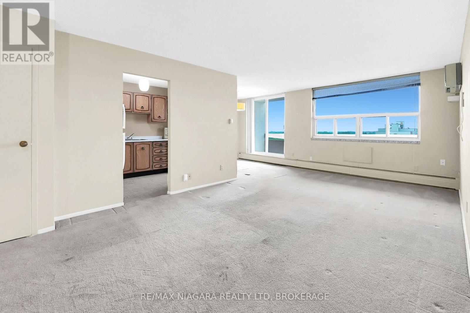 1003 - 365 Geneva Street, St. Catharines, Ontario  L2N 5S7 - Photo 5 - X12321275