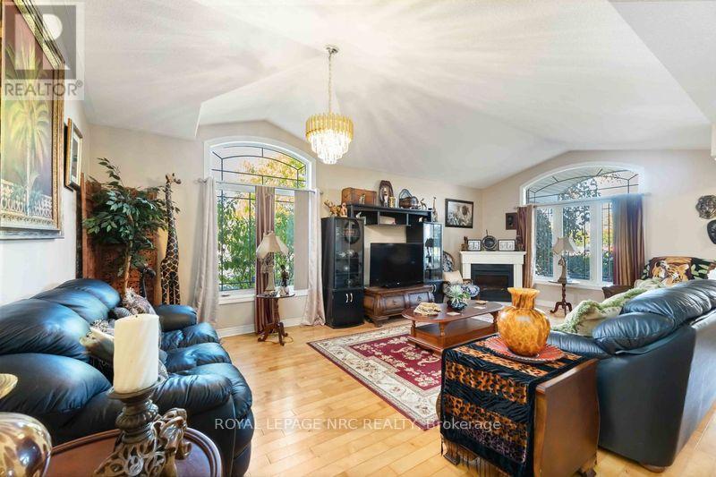 5349 Beaver Valley Way, Niagara Falls, Ontario  L2H 3K4 - Photo 13 - X12322680