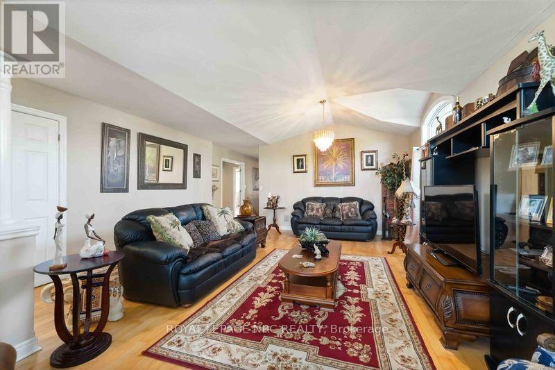 5349 Beaver Valley Way, Niagara Falls, Ontario  L2H 3K4 - Photo 15 - X12322680