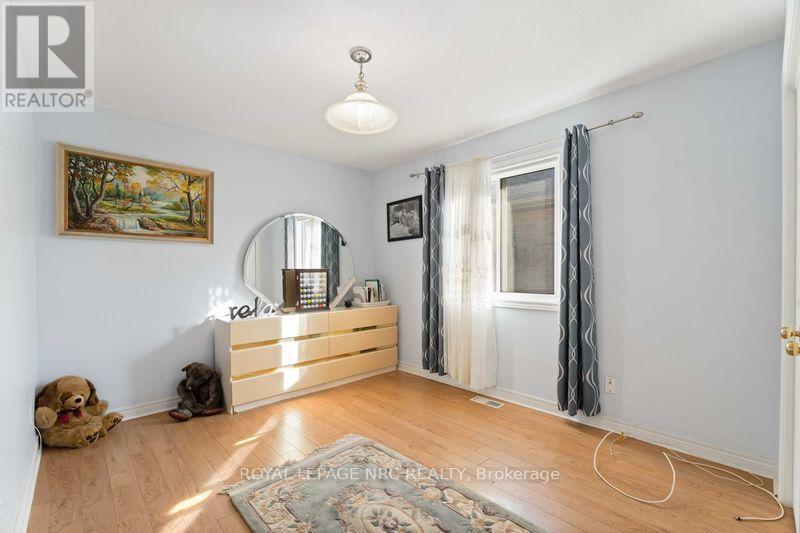 5349 Beaver Valley Way, Niagara Falls, Ontario  L2H 3K4 - Photo 29 - X12322680