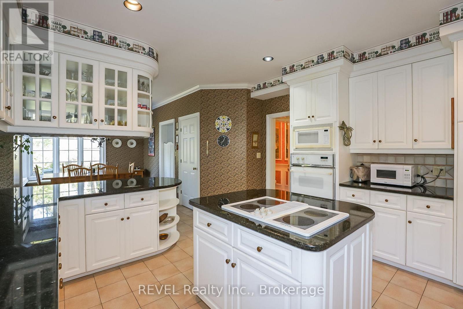 411 Victoria Street, Niagara-On-The-Lake, Ontario  L0S 1J0 - Photo 17 - X12322733