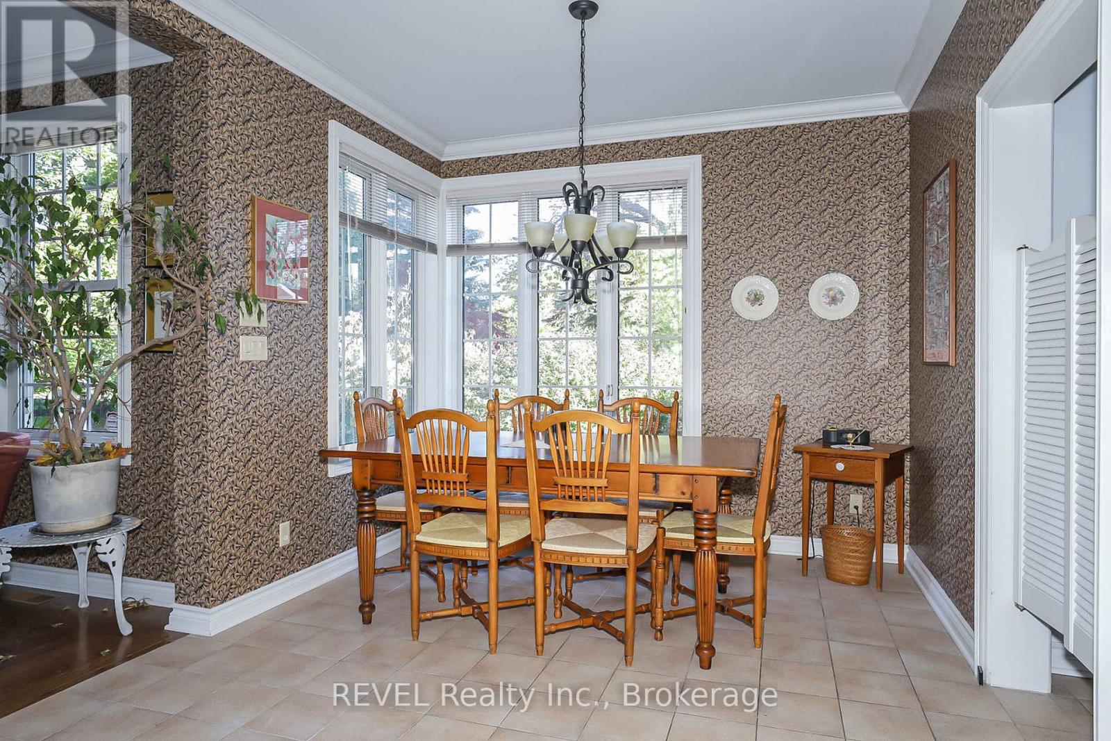 411 Victoria Street, Niagara-On-The-Lake, Ontario  L0S 1J0 - Photo 18 - X12322733