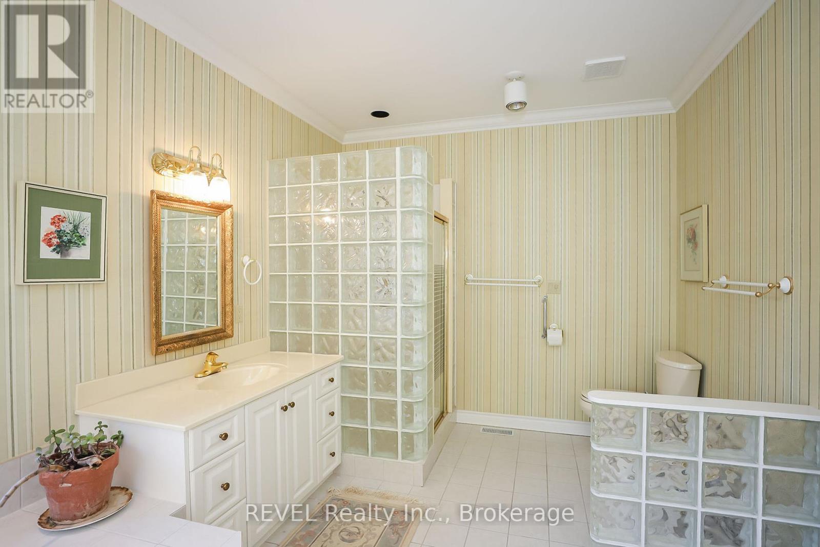 411 Victoria Street, Niagara-On-The-Lake, Ontario  L0S 1J0 - Photo 24 - X12322733