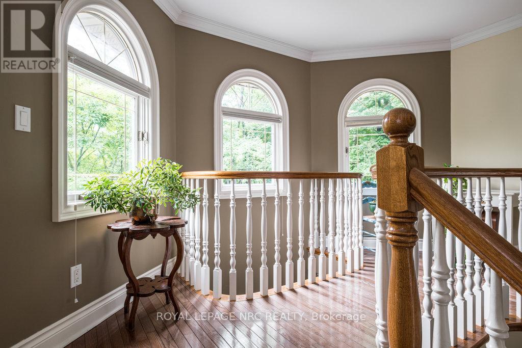 1110 Centre Street, Pelham, Ontario  L0S 1C0 - Photo 20 - X12322944