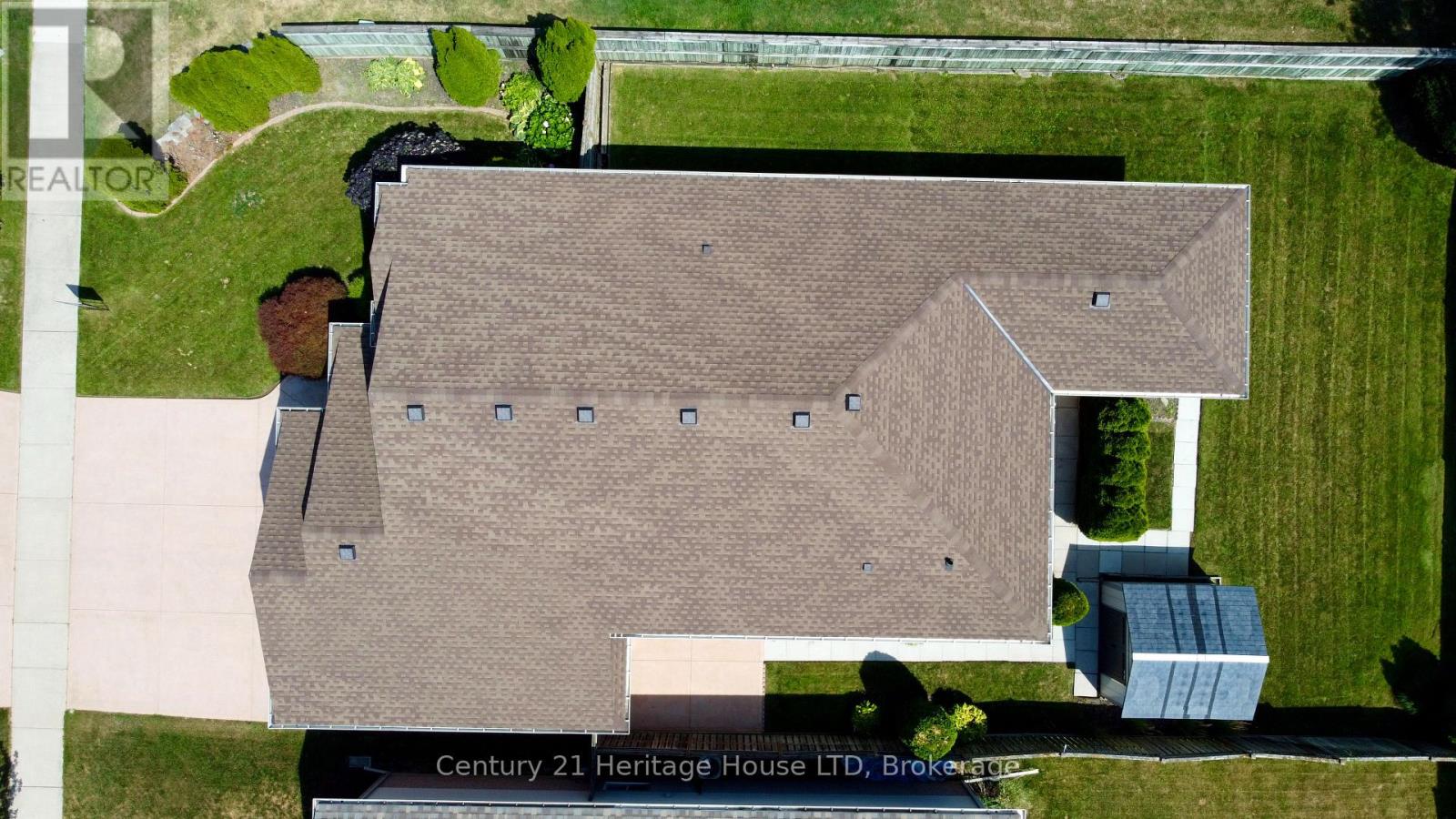 8292 Feren Drive S, Niagara Falls, Ontario  L2H 3M9 - Photo 3 - X12323971