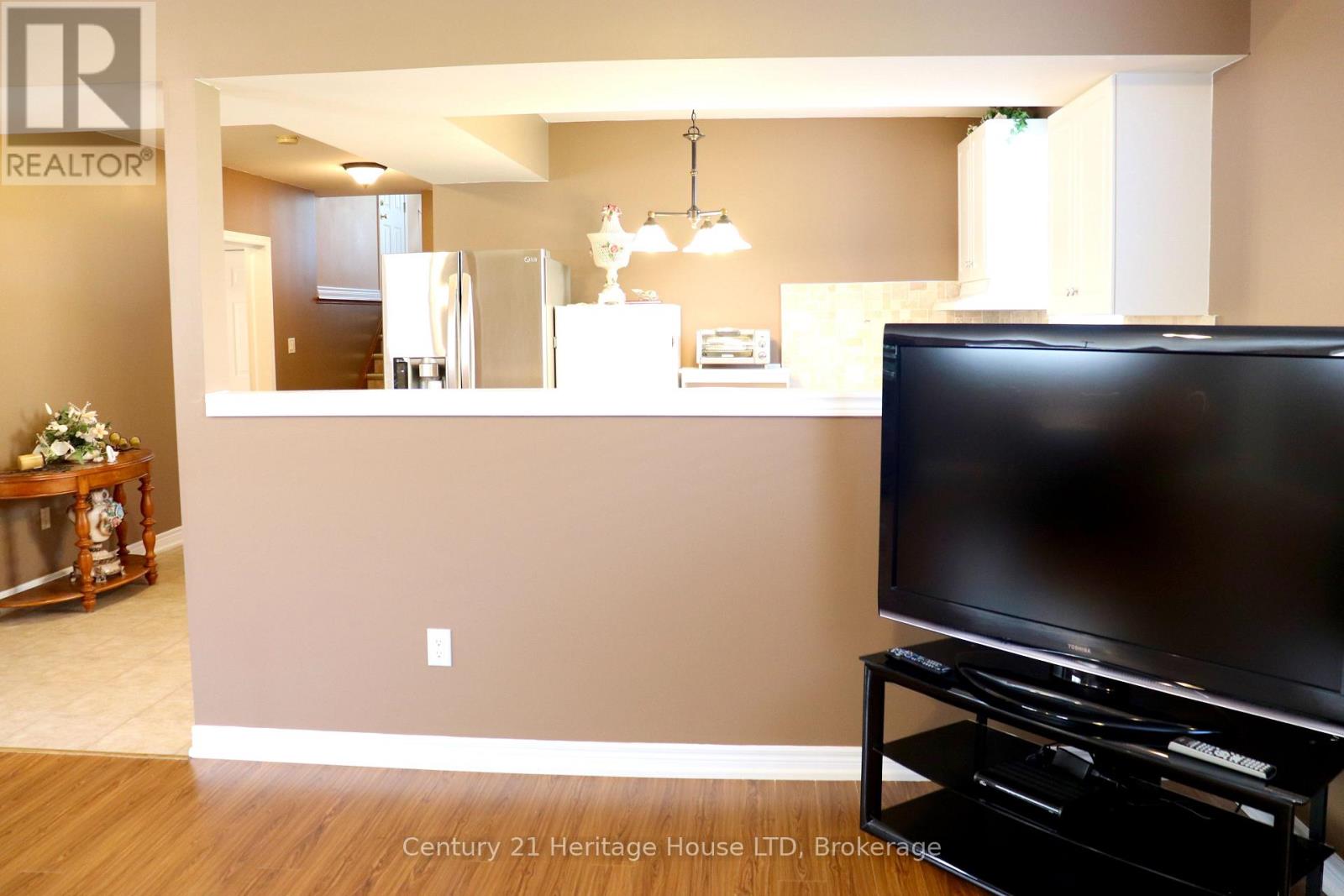 8292 Feren Drive S, Niagara Falls, Ontario  L2H 3M9 - Photo 37 - X12323971