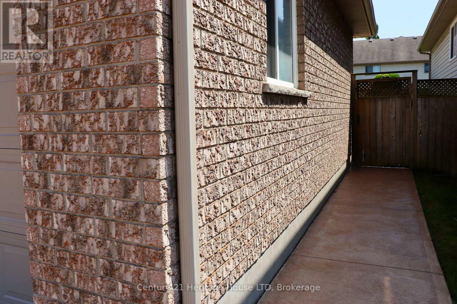 8292 Feren Drive S, Niagara Falls, Ontario  L2H 3M9 - Photo 50 - X12323971