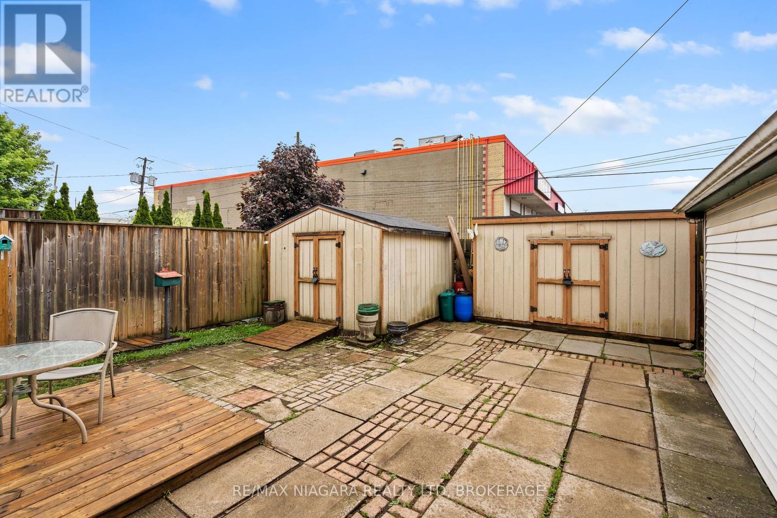 44 Park Street, Port Colborne, Ontario  L3K 3H9 - Photo 8 - X12324955