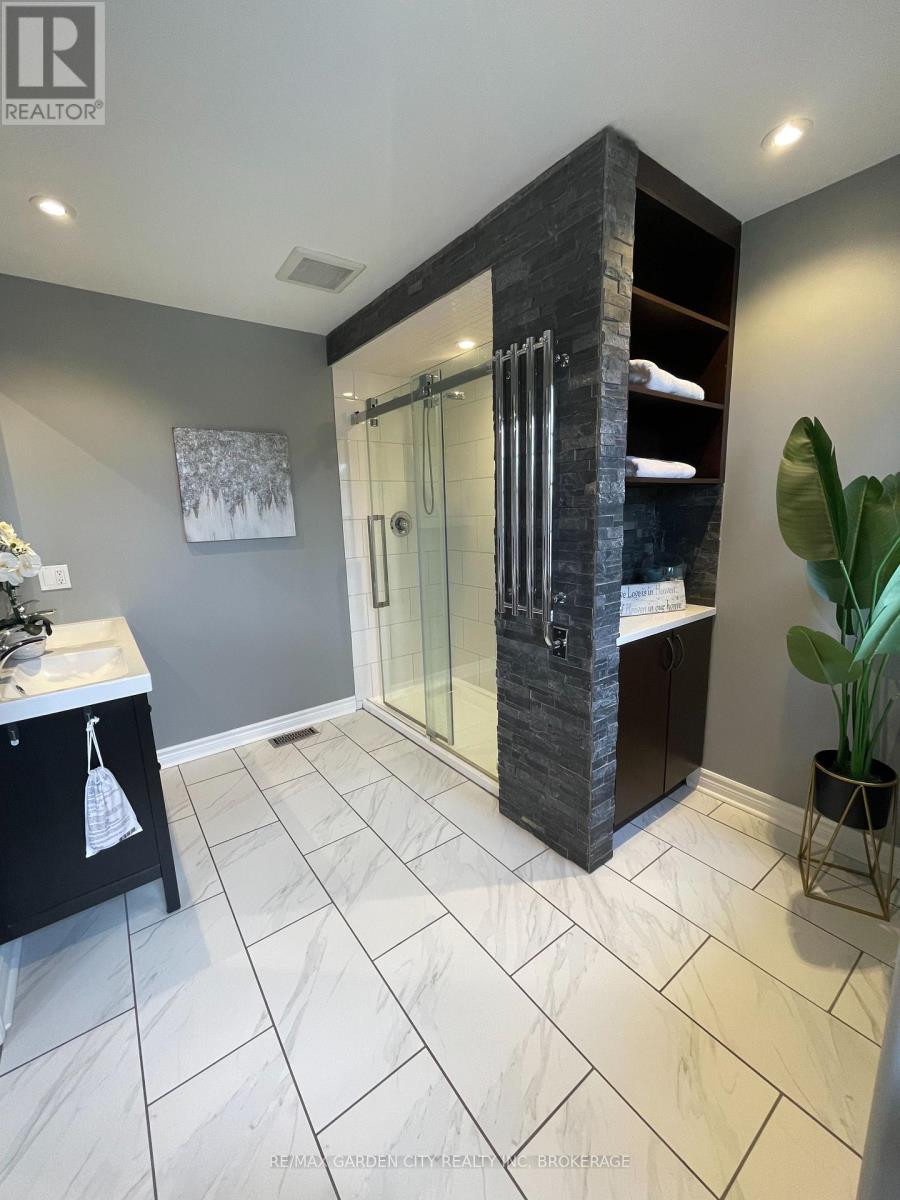 6456 Armelina Crescent, Niagara Falls, Ontario  L2H 0B4 - Photo 13 - X12325150