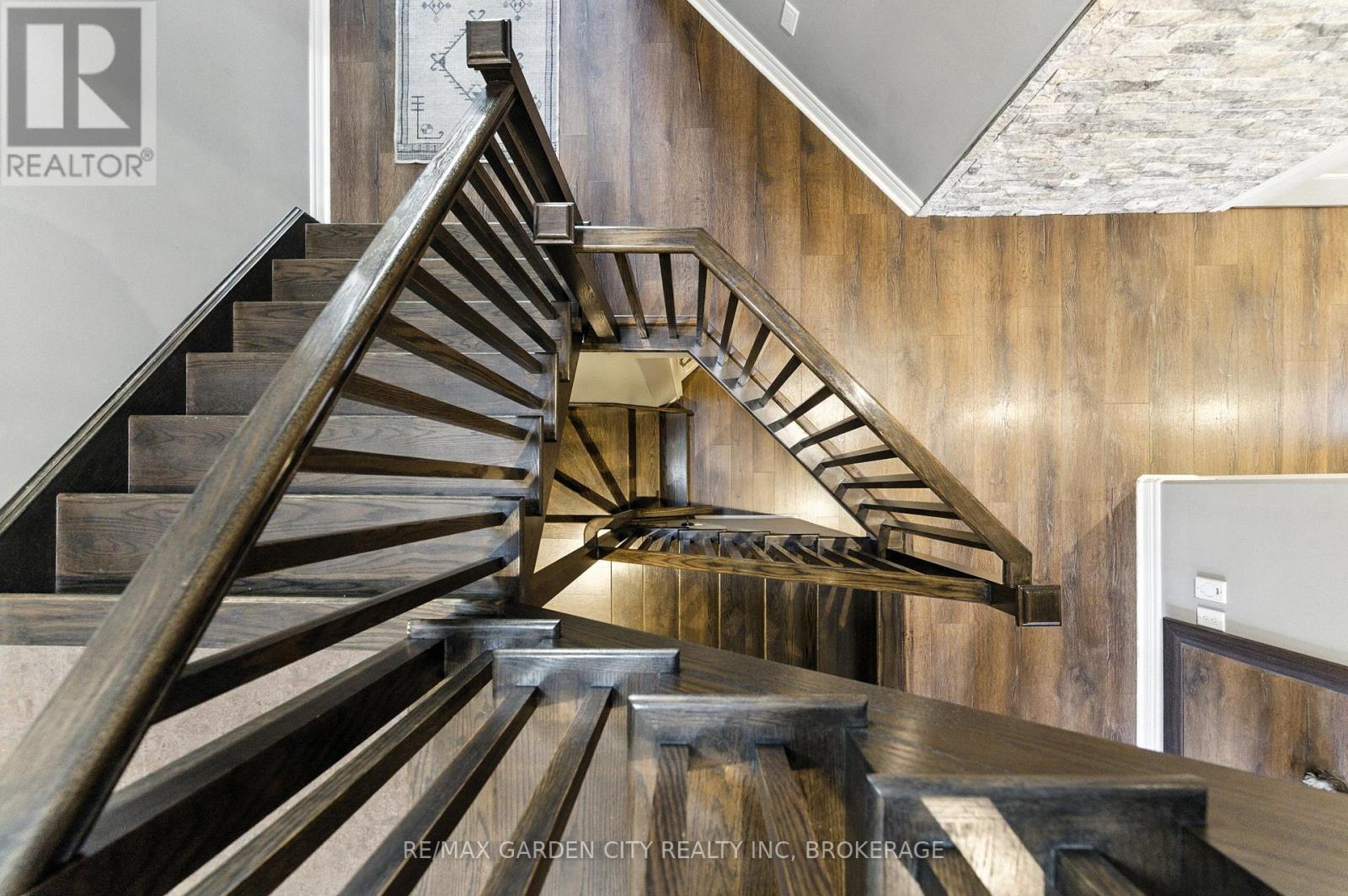 6456 Armelina Crescent, Niagara Falls, Ontario  L2H 0B4 - Photo 20 - X12325150