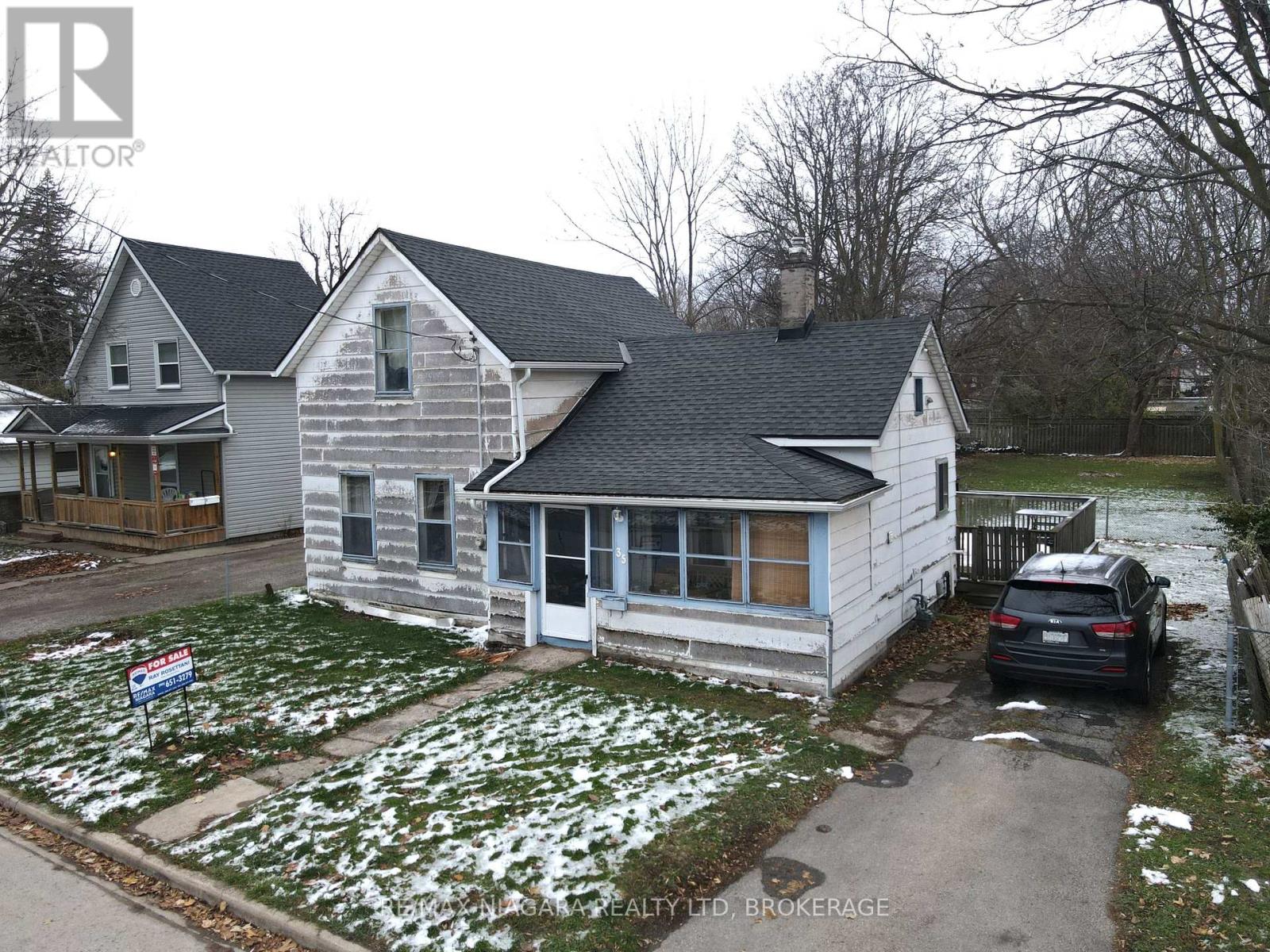 35 FORSYTHE STREET, Fort Erie, Ontario