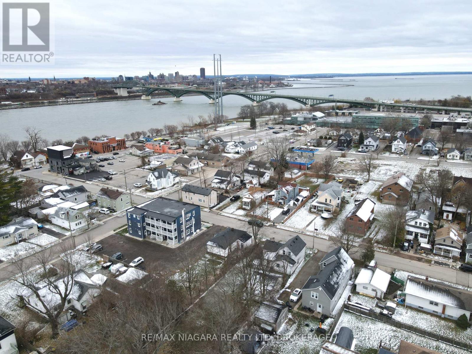 35 Forsythe Street, Fort Erie, Ontario  L2A 1X1 - Photo 17 - X12326566