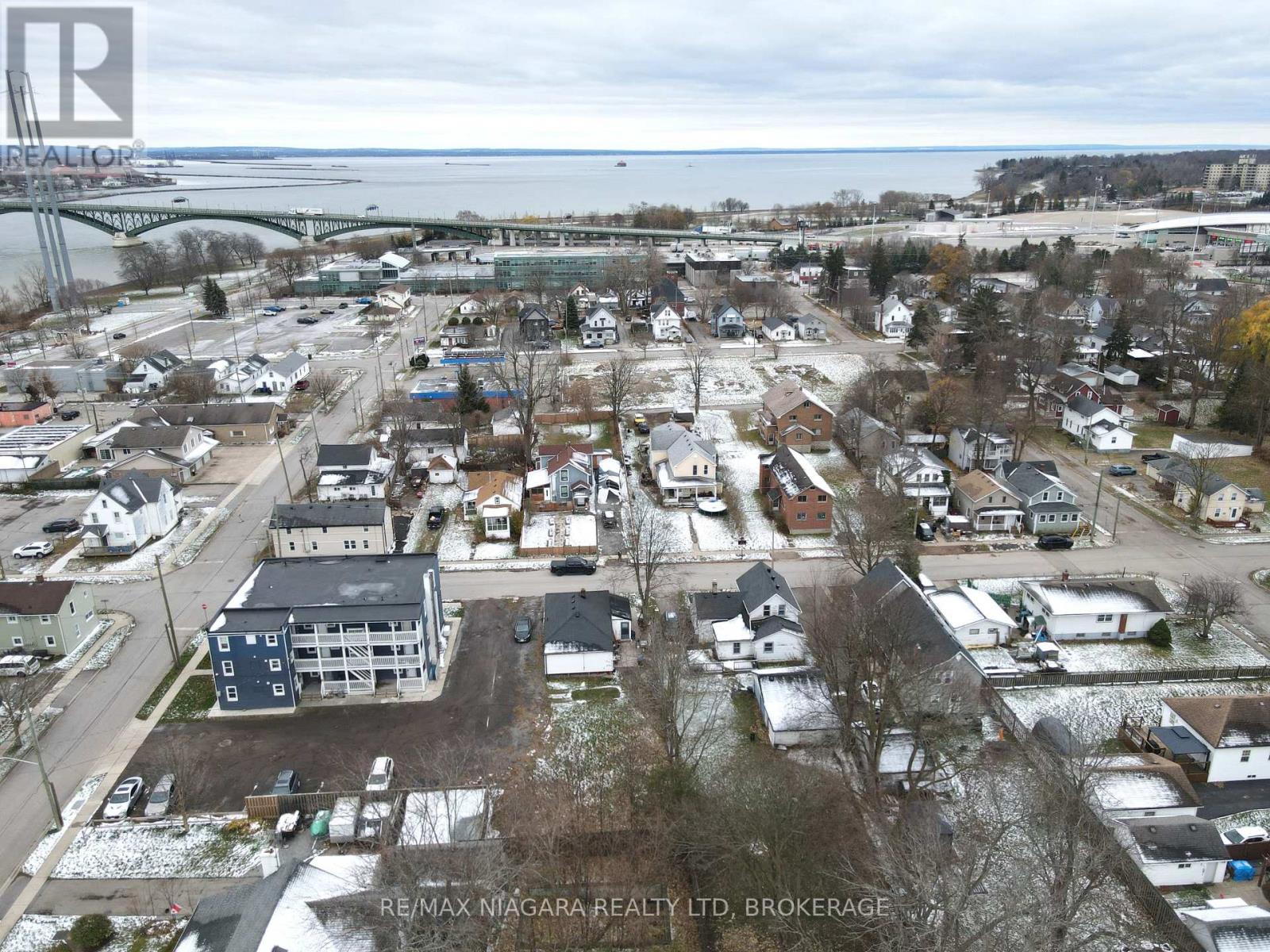 35 Forsythe Street, Fort Erie, Ontario  L2A 1X1 - Photo 18 - X12326566