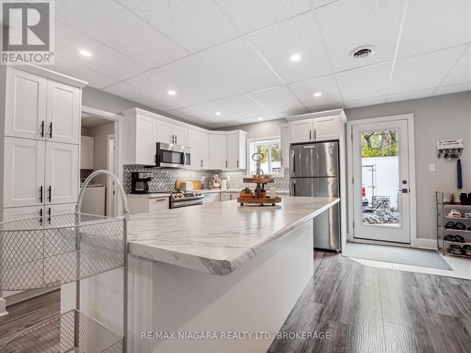 240 Jarvis Street, Fort Erie, Ontario  L2A 5N2 - Photo 22 - X12326571