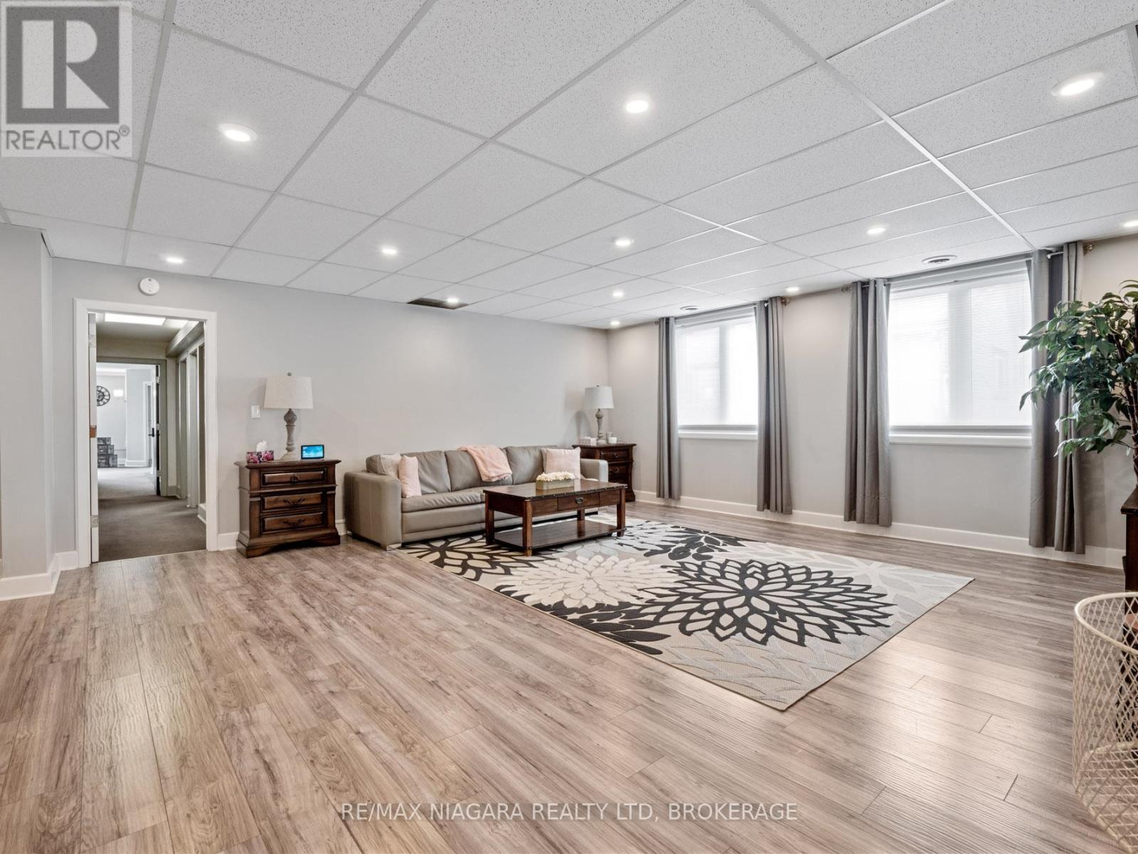 240 Jarvis Street, Fort Erie, Ontario  L2A 5N2 - Photo 24 - X12326571