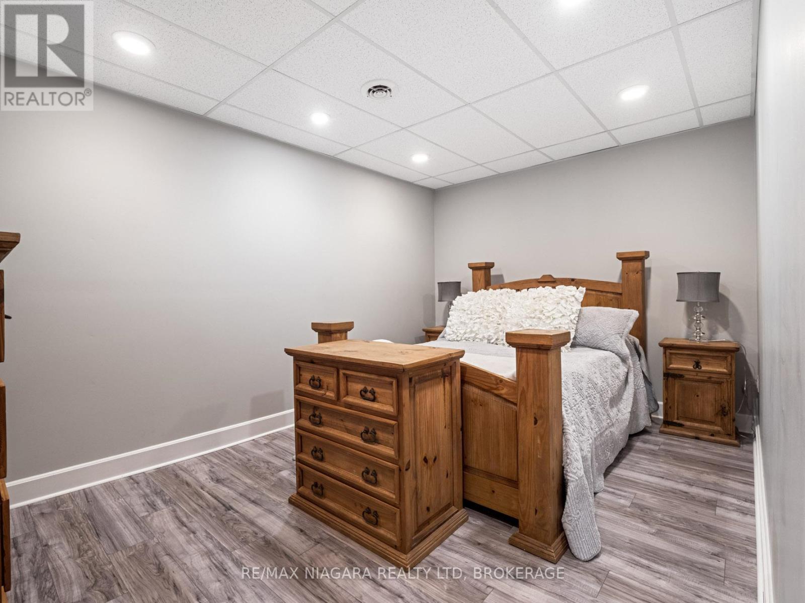 240 Jarvis Street, Fort Erie, Ontario  L2A 5N2 - Photo 28 - X12326571