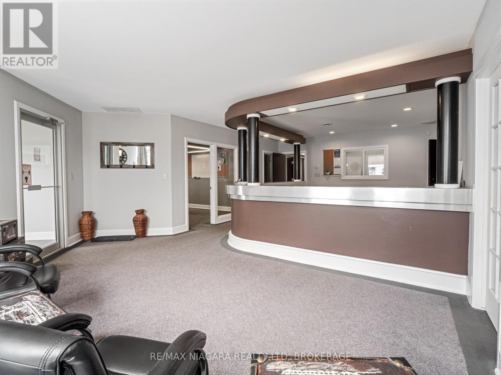 240 Jarvis Street, Fort Erie, Ontario  L2A 5N2 - Photo 3 - X12326571