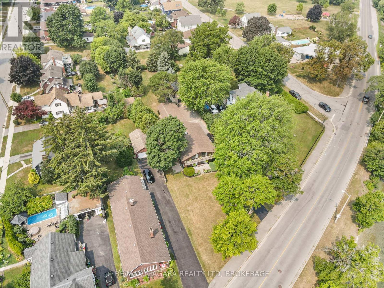 735 Niagara Boulevard, Fort Erie, Ontario  L2A 3J2 - Photo 39 - X12327210