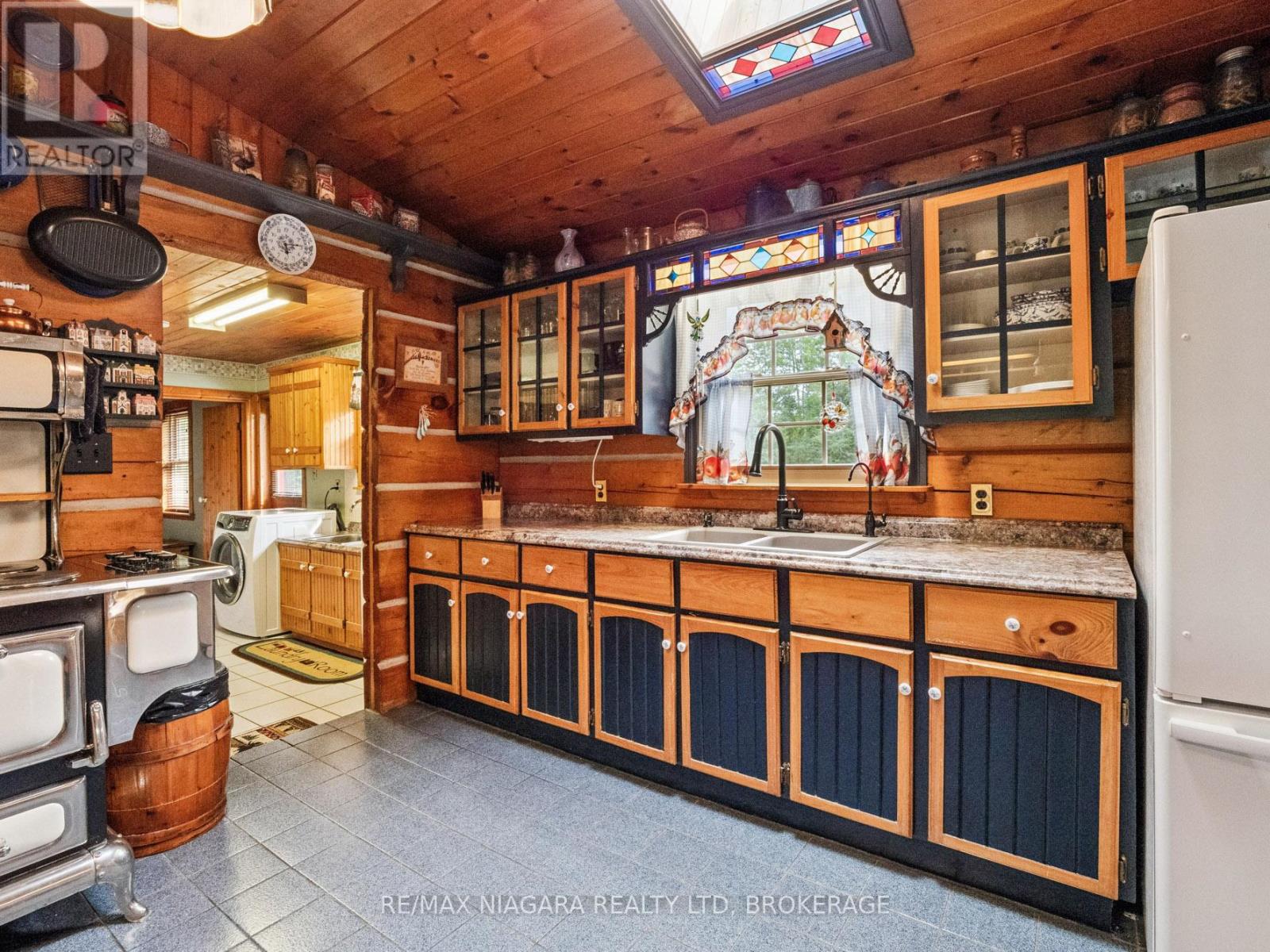 15 Keefer Drive, Welland, Ontario  L3B 5N7 - Photo 17 - X12328854