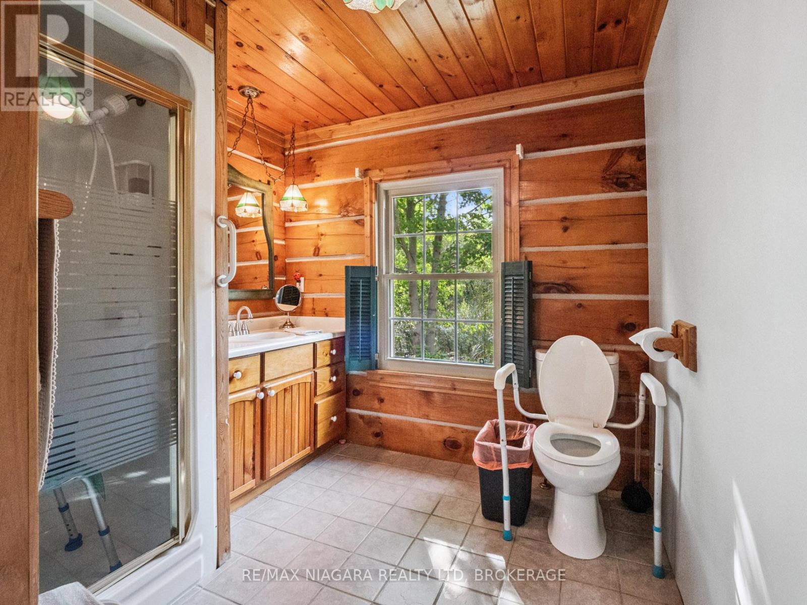 15 Keefer Drive, Welland, Ontario  L3B 5N7 - Photo 19 - X12328854