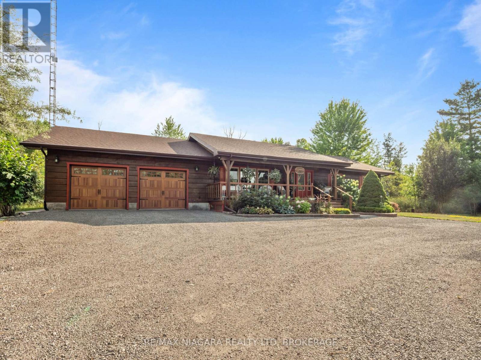 15 Keefer Drive, Welland, Ontario  L3B 5N7 - Photo 2 - X12328854