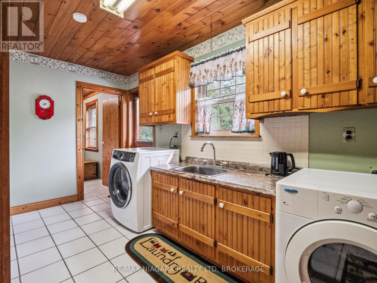 15 Keefer Drive, Welland, Ontario  L3B 5N7 - Photo 21 - X12328854