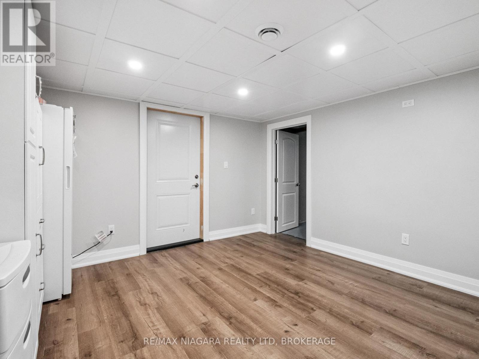 15 Keefer Drive, Welland, Ontario  L3B 5N7 - Photo 33 - X12328854