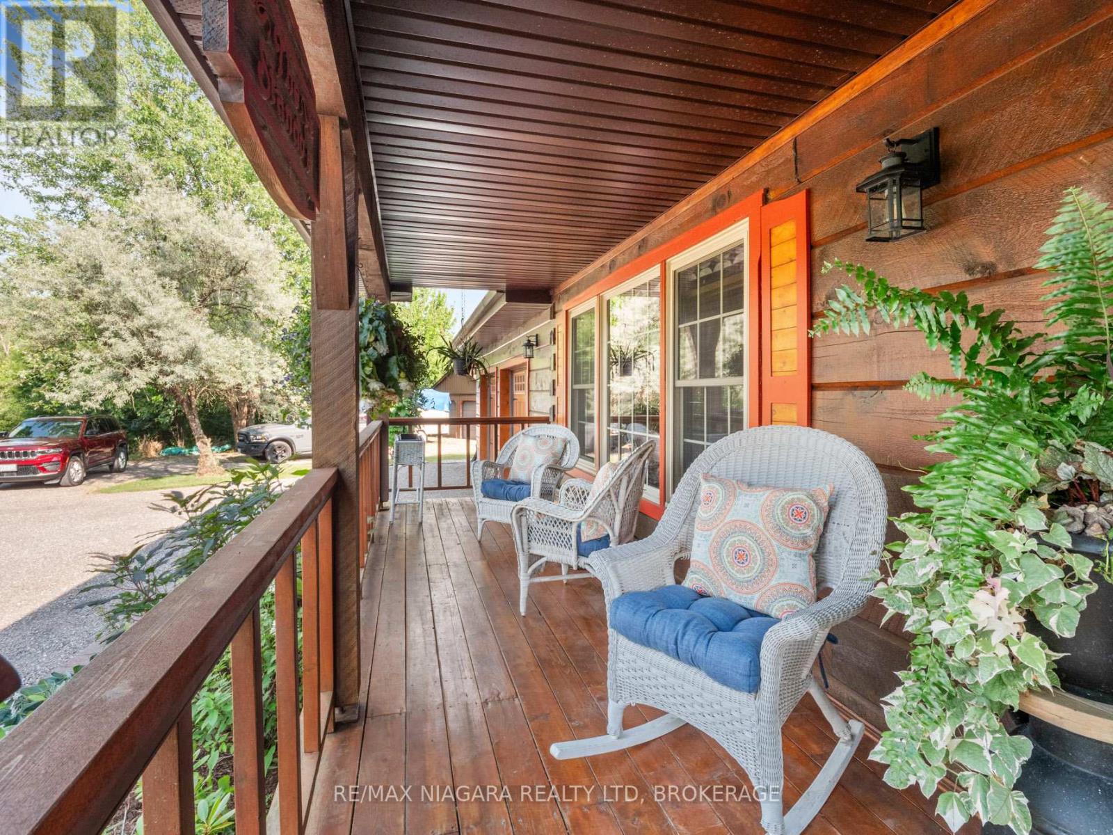 15 Keefer Drive, Welland, Ontario  L3B 5N7 - Photo 5 - X12328854