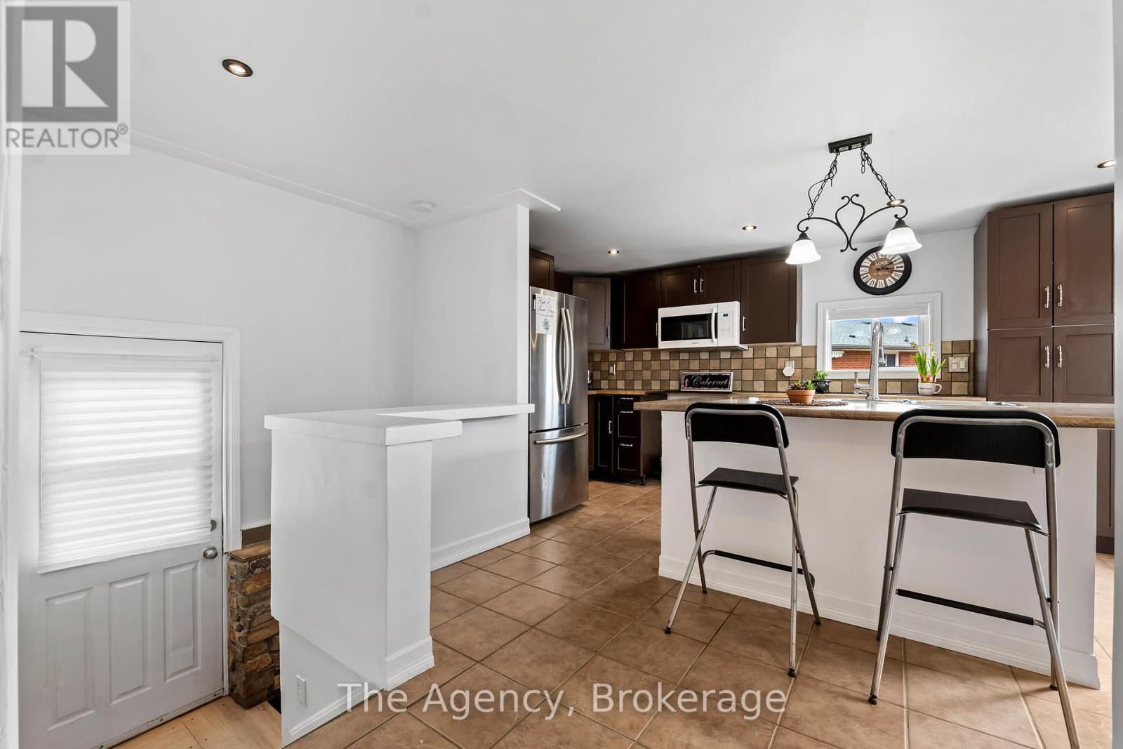 135 St George Street, Welland, Ontario  L3C 5N7 - Photo 19 - X12332518