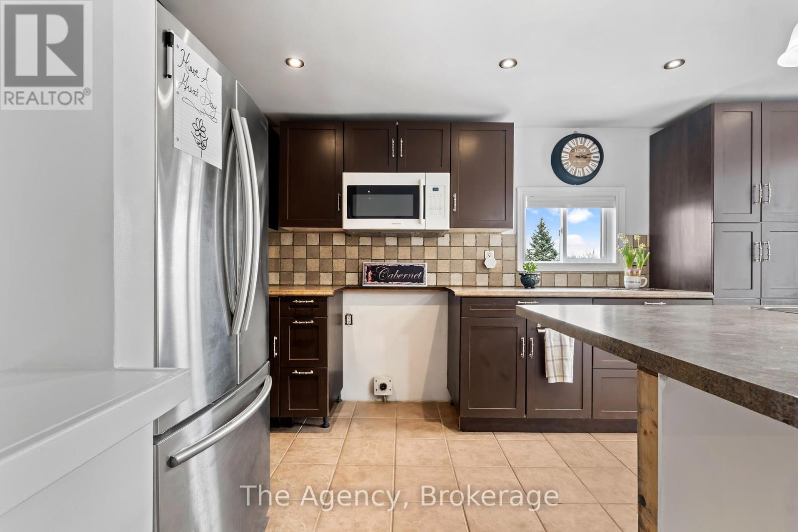 135 St George Street, Welland, Ontario  L3C 5N7 - Photo 20 - X12332518